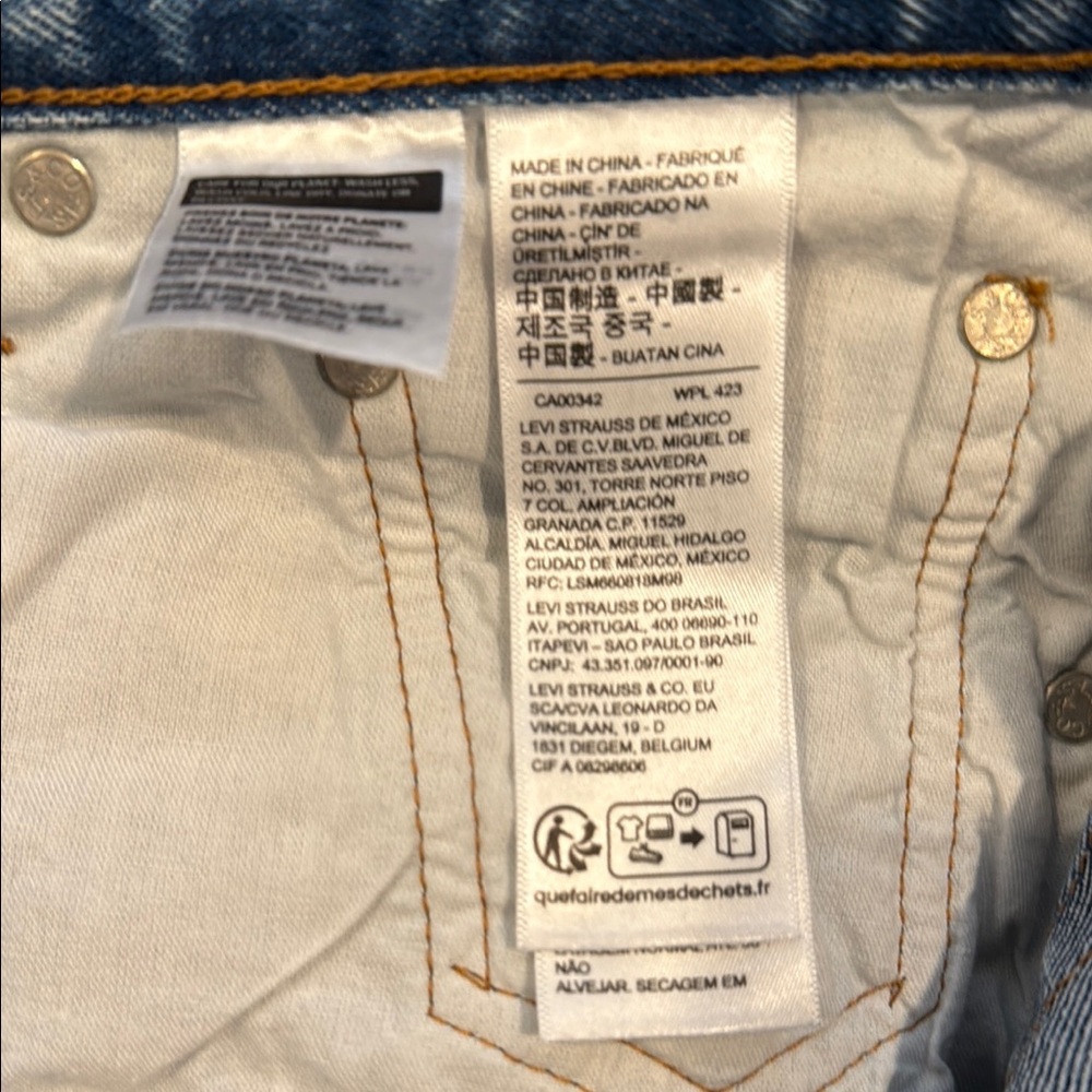 Levi’s 501 Original Fit Jeans - Picture 13 of 14